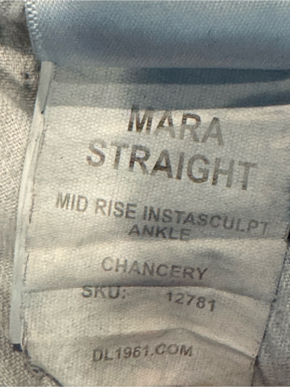 DL1961 Mara Straight Mid-Rise Ankle Jeans in Light Blue